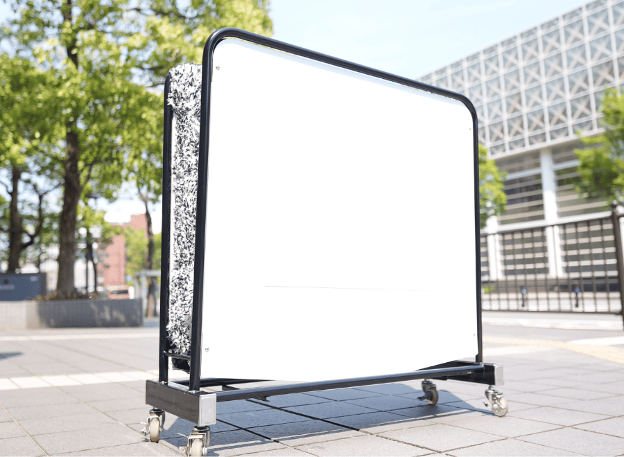 雨の日必需品!傘のしずく落とし|RAINBUSTER(レインバスター)マットの中に傘を通すだけ。袋、電気不要でエコ