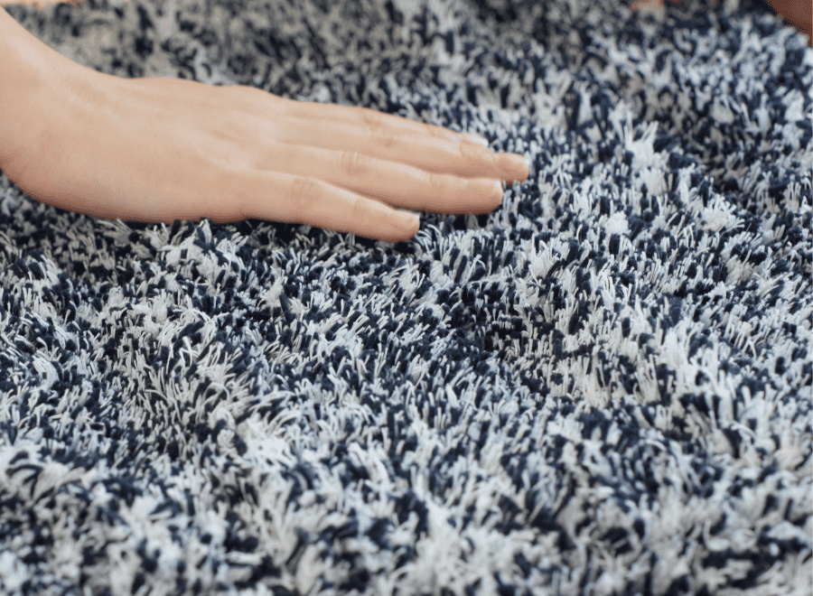 雨の日必需品!傘のしずく落とし|RAINBUSTER(レインバスター)マットの中に傘を通すだけ。袋、電気不要でエコ